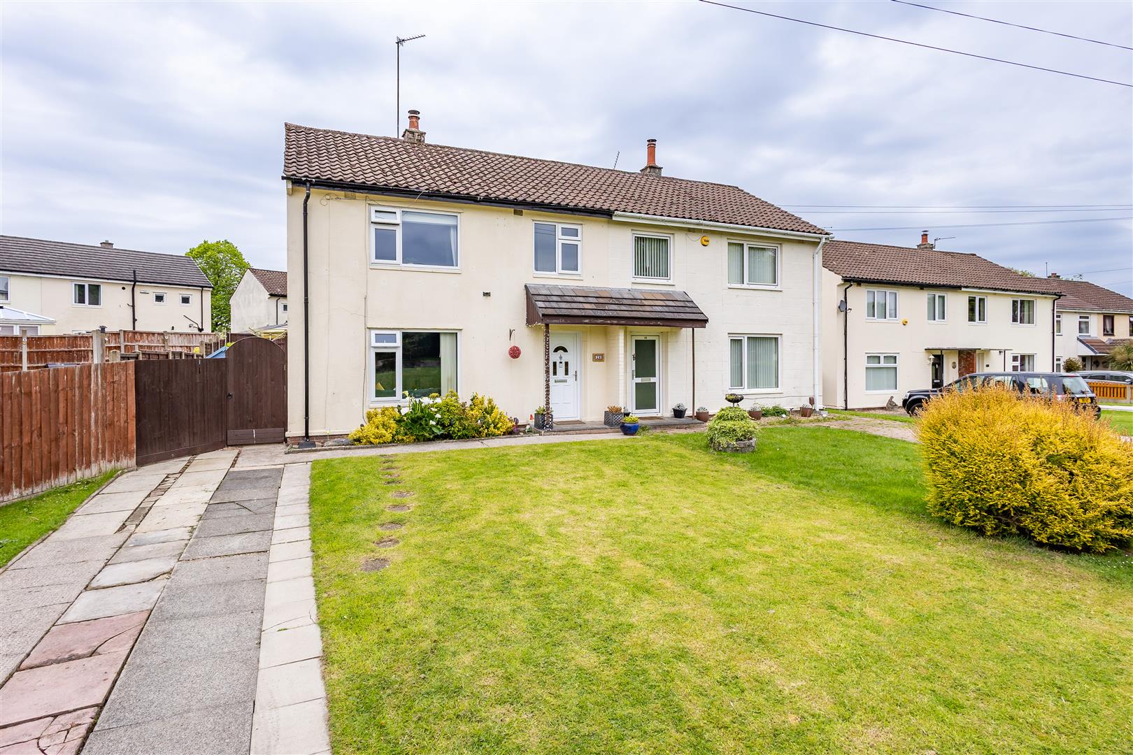 3 bed property in Low Green, Leyland